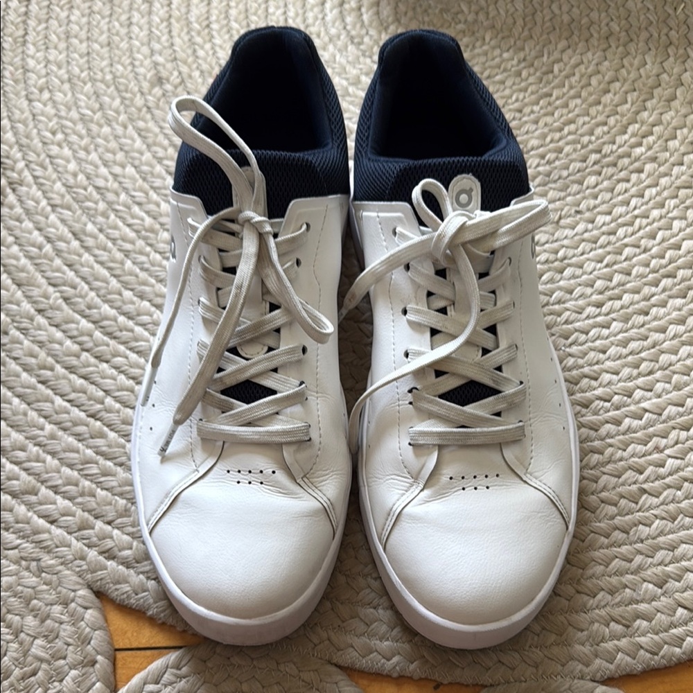 Men’s On running sneakers